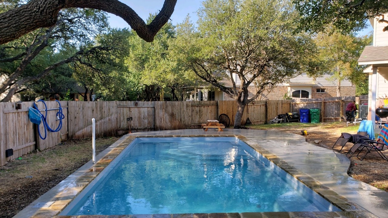 The Vogue Pool View 6